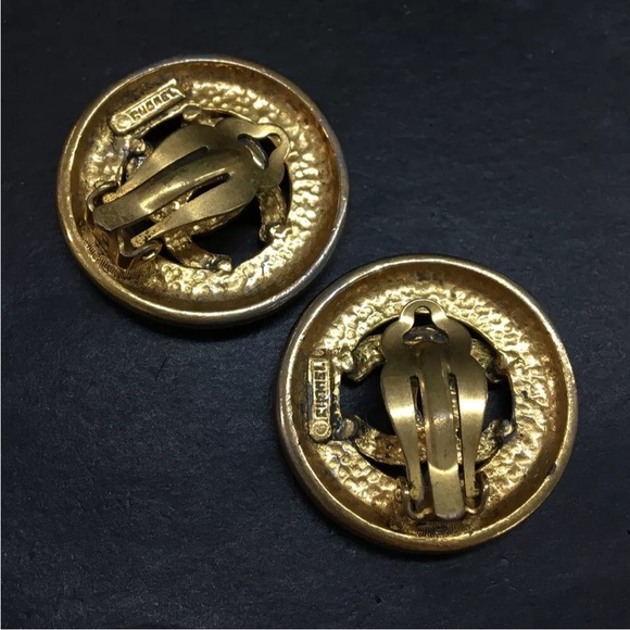 CHANEL CC Logo Gold Tone Earrings - Picture 5 of 8